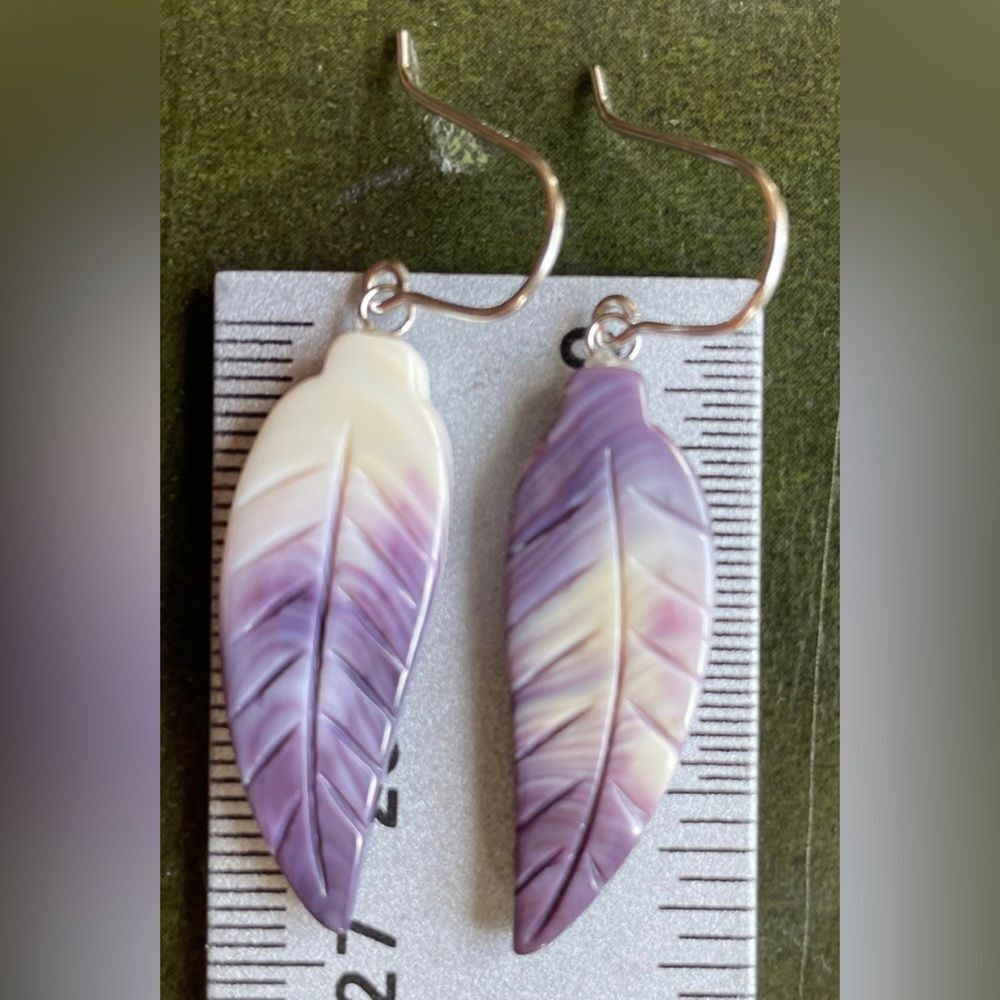 E3093 Curved feather wampum quahog earrings Sterling Silver